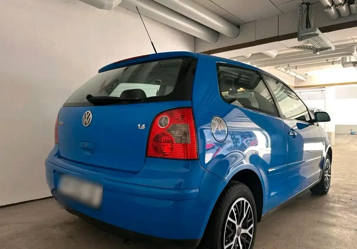 Gebraucht VW Polo 75 PS (55 kW) 2004 Blau Kleinwagen
