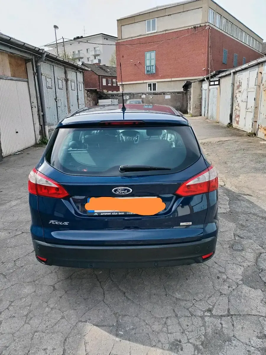 Gebraucht Ford Focus 119 PS (87 kW) 2013 Blau Kombi