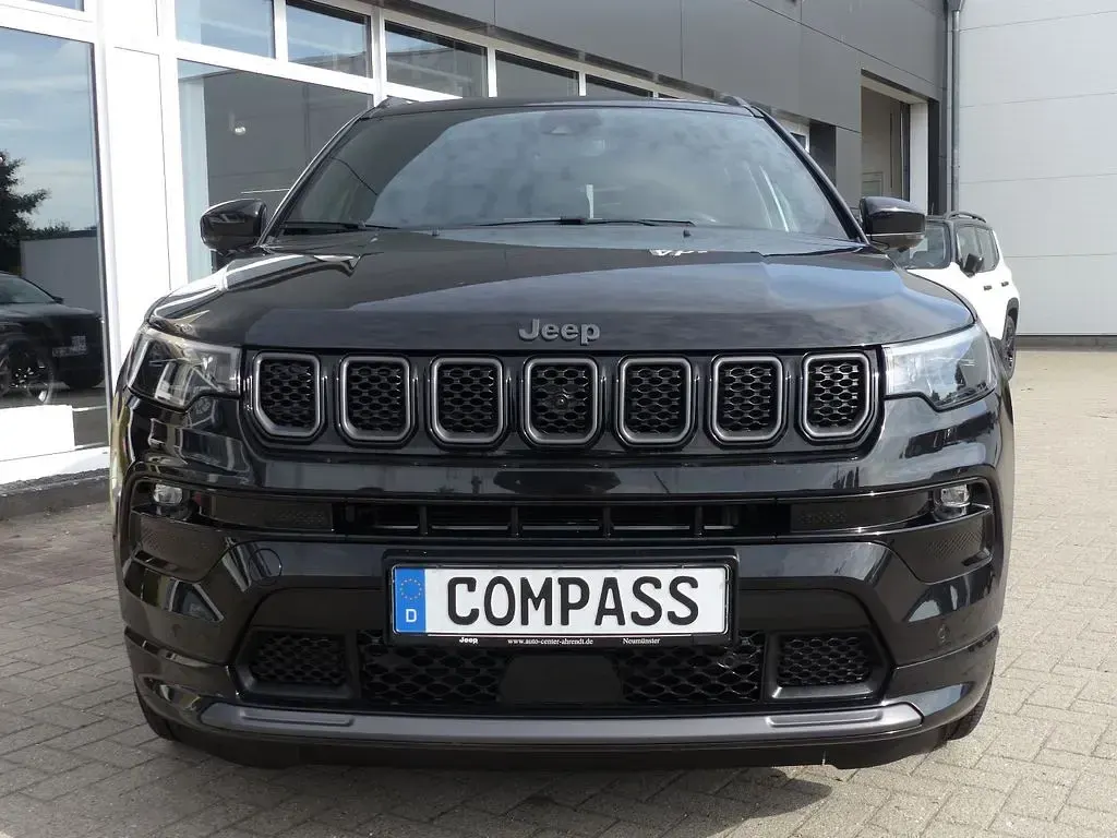 Gebraucht Jeep Compass 150 PS (110 kW) 2022 Schwarz SUV