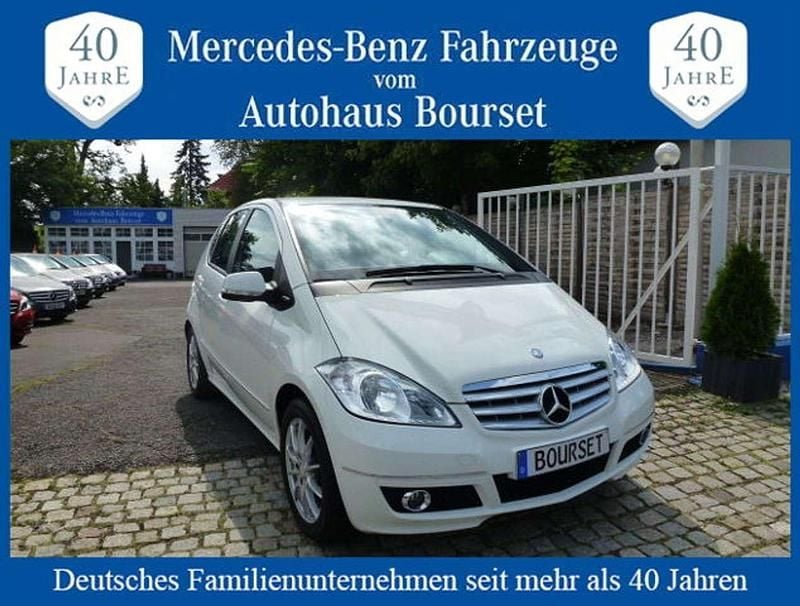 Weiß Gebraucht 2010 Mercedes A160 Avantgarde Van / Kleinbus | 10.900 € - Bild 1/4
