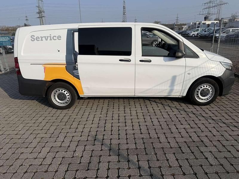 Gebraucht Mercedes Vito 114 PS (83 kW) 2018 Arktikweiss Van