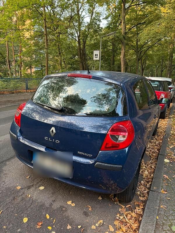 Gebraucht Renault Clio II 75 PS (55 kW) 2006 Blau Kleinwagen