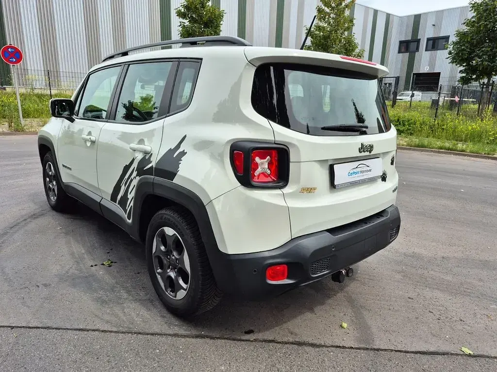 Gebraucht Jeep Renegade Longitude 120 PS (88 kW) 2016 Weiß SUV