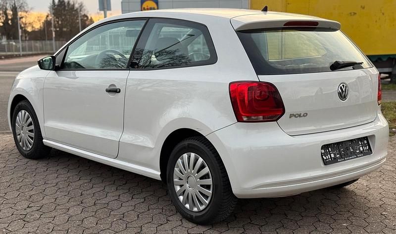 Gebraucht VW Polo 60 PS (44 kW) 2010 Weiß Kleinwagen