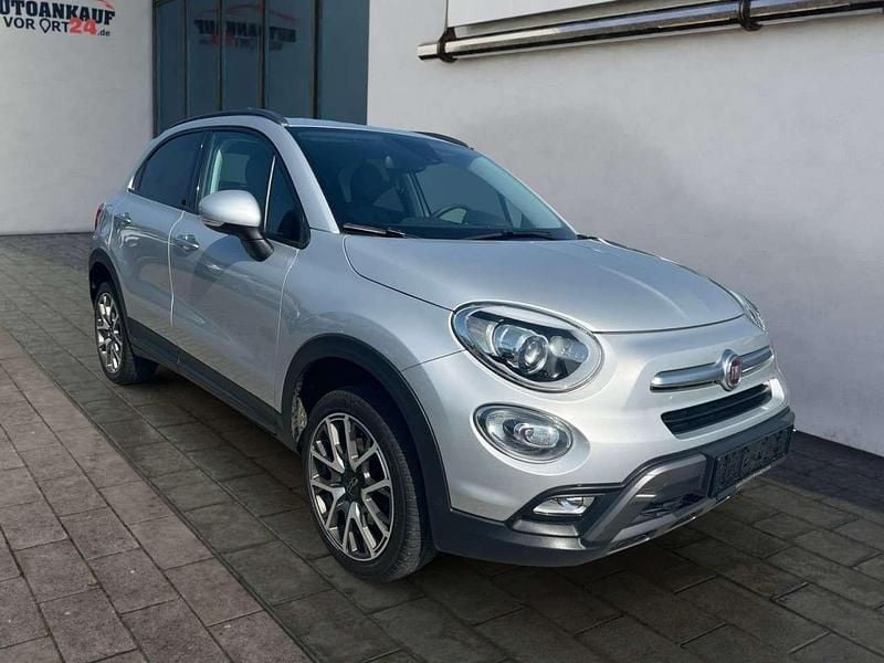 Colore esterno argento grau Gebraucht 2016 Fiat 500X Cross Plus SUV | 14.480 € (Fairer Preis) - Bild 1/4