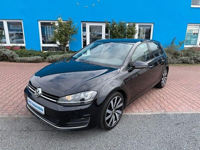Schwarz Gebraucht 2016 VW Golf VII Highline Limousine | 17.480 € (Fairer Preis) - Bild 1/4