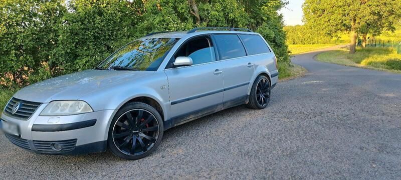 Silber Gebraucht 2002 VW Passat Kombi | 2.298 € (Fairer Preis) - Bild 1/4
