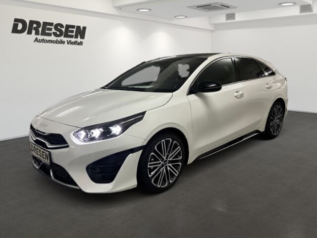 Gebraucht Kia ProCeed GT-Line 140 PS (102 kW) 2024 1k) black pearl m (schwarz Kleinwagen
