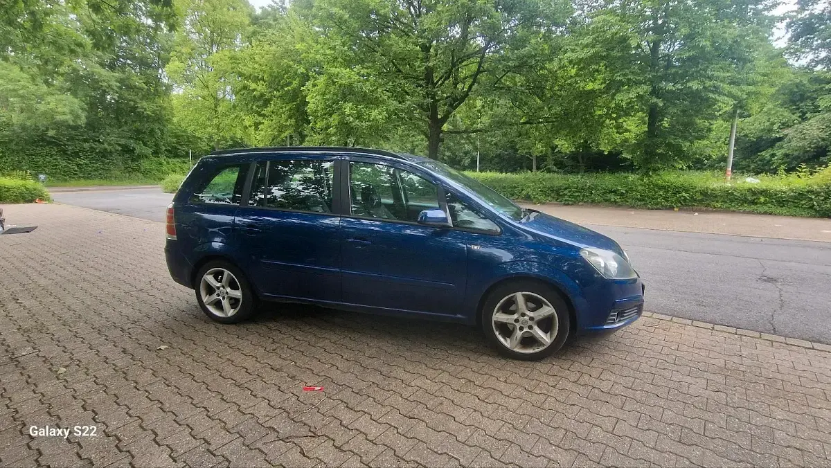 Gebraucht Opel Zafira 140 PS (102 kW) 2005 Blau Van / Kleinbus