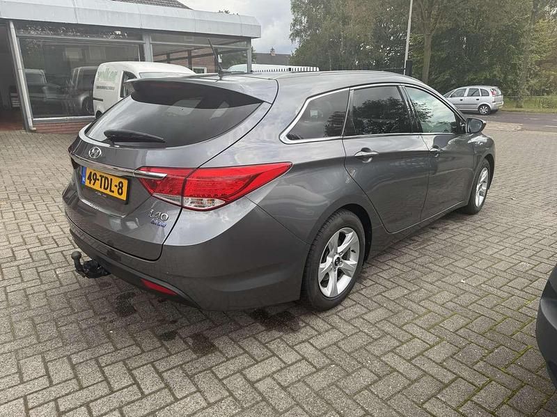 Gebraucht Hyundai i40 Edition 135 PS (99 kW) 2012 Grau Kombi