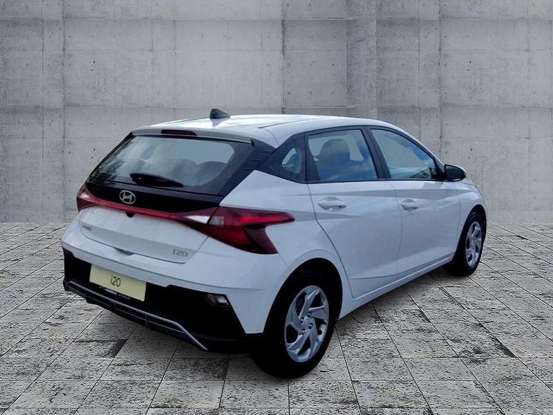 Neu Hyundai i20 Select 79 PS (58 kW) 2025 Weiß Limousine
