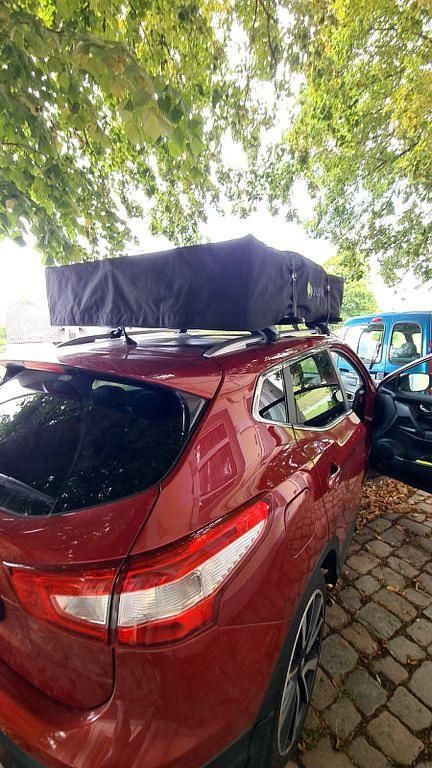 Gebraucht Nissan Qashqai Tekna 131 PS (96 kW) 2016 Rot SUV