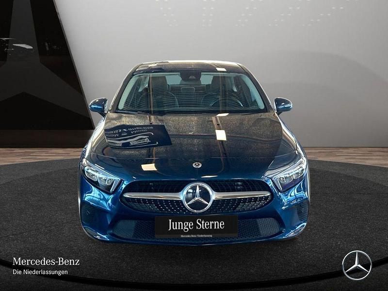 Gebraucht Mercedes A200 Progressive 150 PS (110 kW) 2022 Blau Limousine