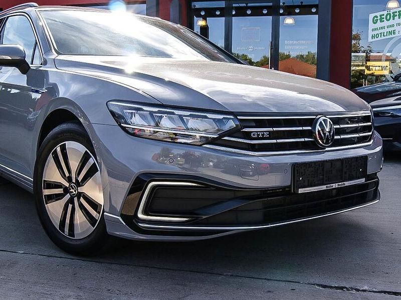 Gebraucht VW Passat GTE 218 PS (160 kW) 2022 Mondsteingrau (metallic) Kombi
