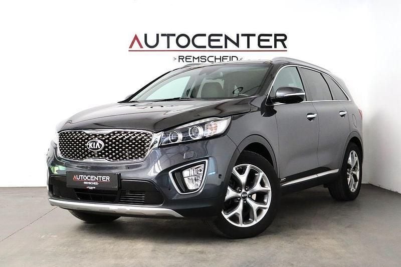 Grau Gebraucht 2015 Kia Sorento 3 SUV | 18.450 € (Fairer Preis) - Bild 1/4