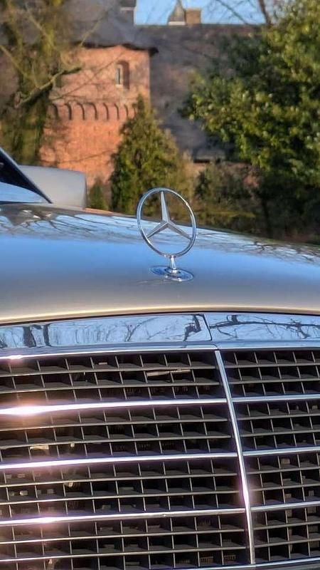 Second-hand Mercedes E220 150 CP (110 kW) 1992 Gri Berlinǎ