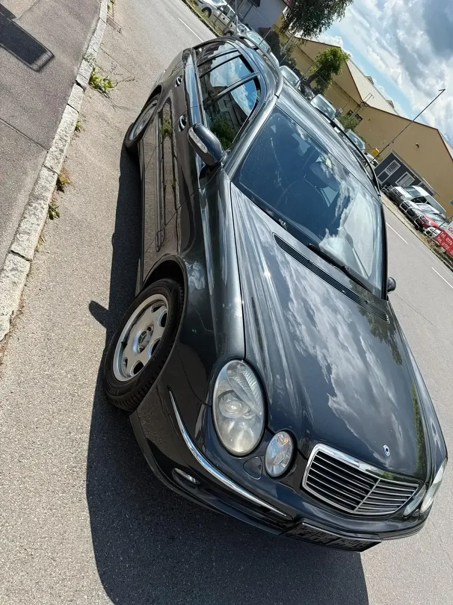 Gebraucht Mercedes E200 163 PS (119 kW) 2003 Grau Kombi