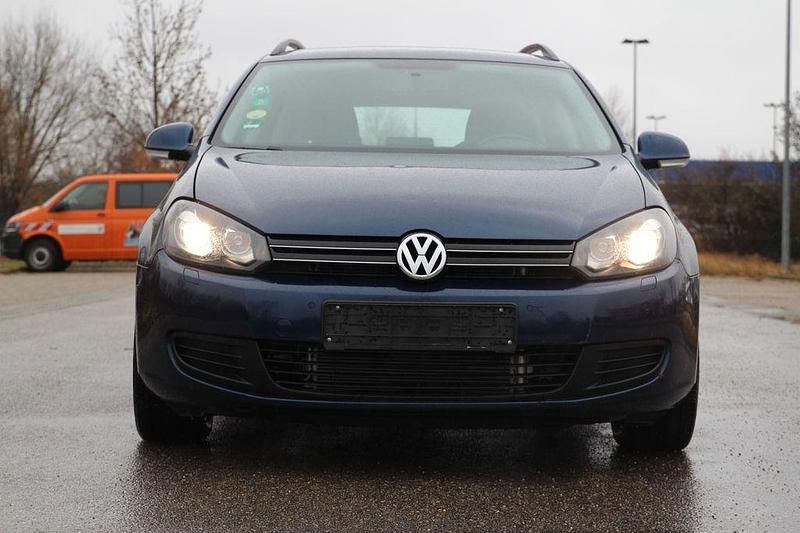 Gebraucht VW Golf VI Comfortline 105 PS (77 kW) 2010 Blau Kleinwagen