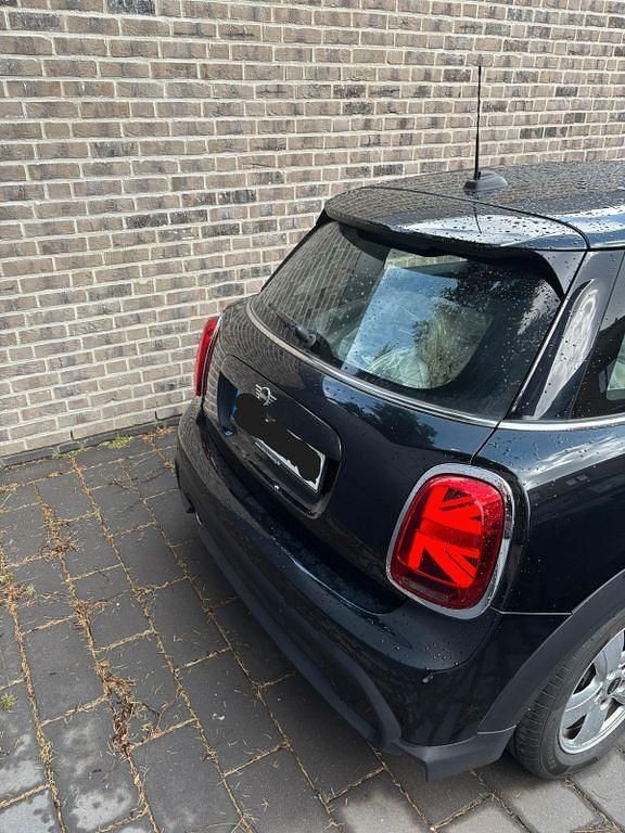 Gebraucht Mini Cooper 136 PS (100 kW) 2022 Schwarz Kleinwagen