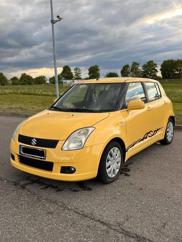 Gelb Gebraucht 2005 Suzuki Swift Kleinwagen | 1.700 € - Bild 1/4