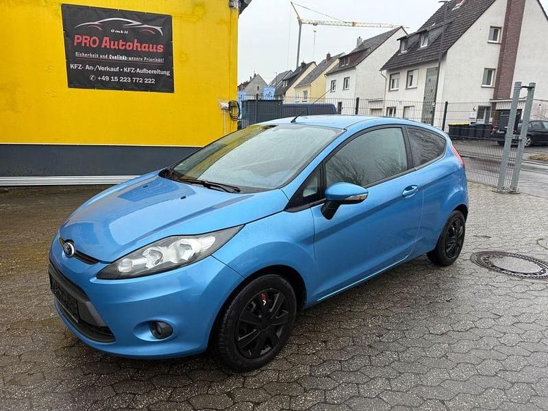 Gebraucht Ford Fiesta Trend 97 PS (71 kW) 2009 Blau Kleinwagen