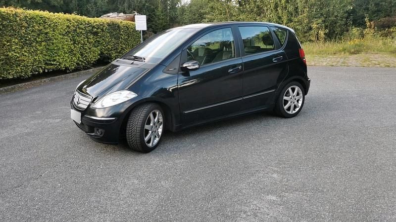 Schwarz Gebraucht 2007 Mercedes A170 Avantgarde Limousine | 2.800 € (Superpreis) - Bild 1/4