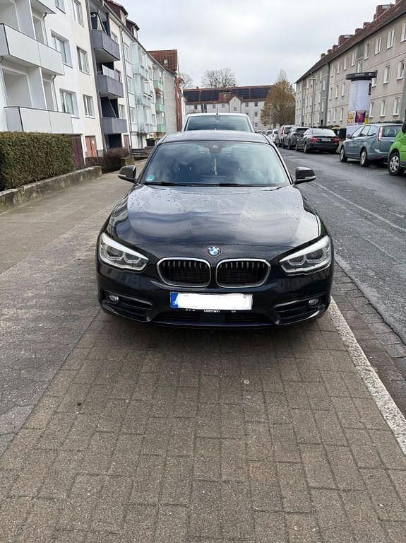 Gebraucht BMW 120 Sport Line 190 PS (139 kW) 2015 Schwarz Kleinwagen