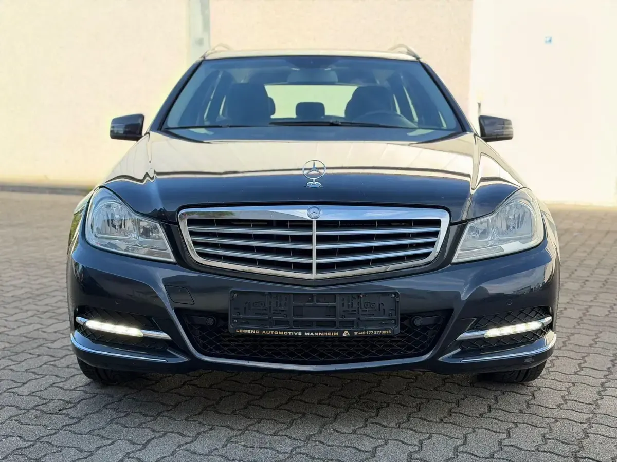 Gebraucht Mercedes C200 184 PS (135 kW) 2012 Grau Limousine