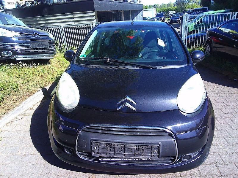 Second-hand Citroën C1 68 CP (50 kW) 2011 Negru Hatchback