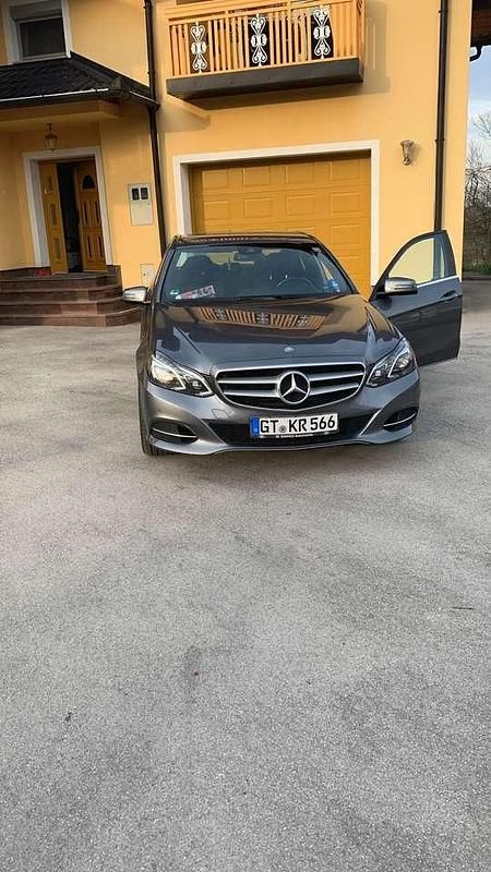 Gebraucht 2015 Mercedes E220 Edition Limousine | 16.300 € (Fairer Preis) - Bild 1/4