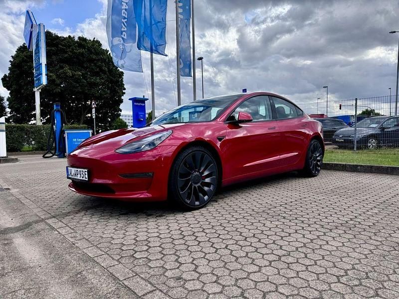 Gebraucht Tesla Model 3 377 kW (513 PS) 2022 Rot Limousine
