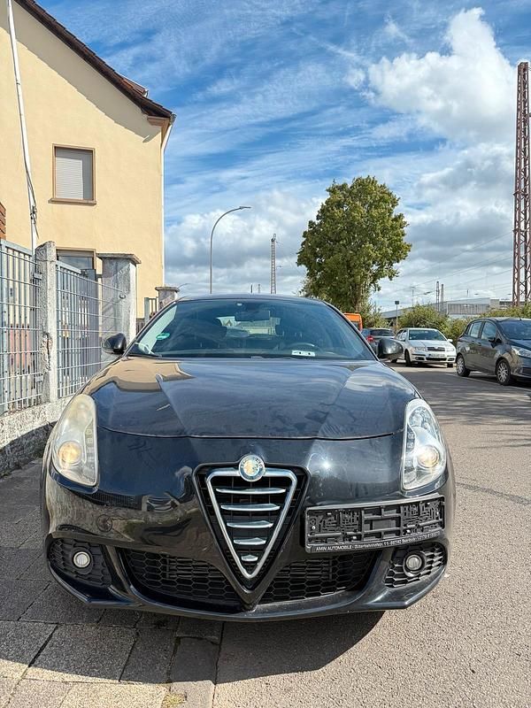 Schwarz Gebraucht 2013 Alfa Romeo Giulietta Kleinwagen | 4.990 € - Bild 1/4
