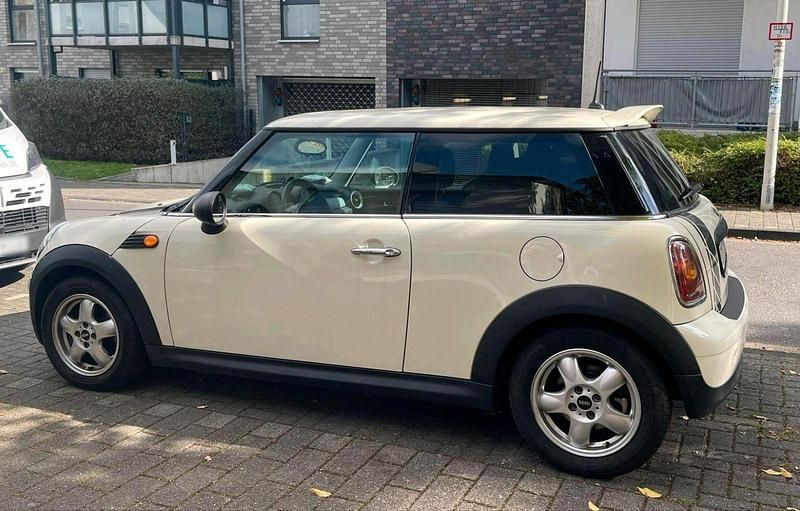 Gebraucht Mini ONE 75 PS (55 kW) 2009 Weiß Kleinwagen