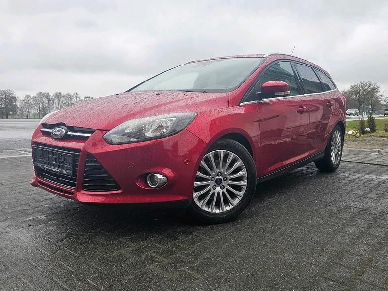 Usata Ford Focus 125 CV (91 kW) 2012 Rosso Station wagon