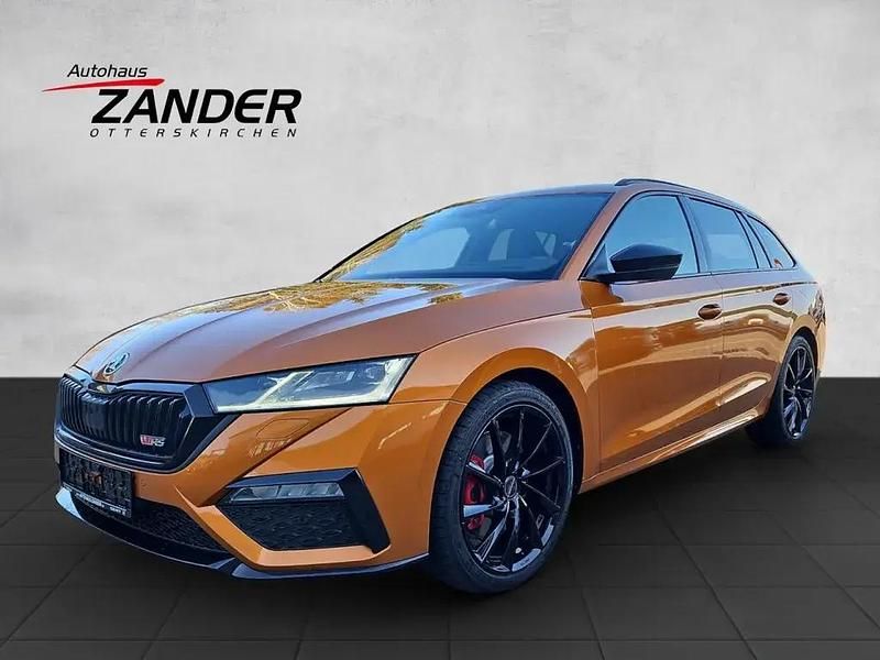Phoenix orange met. phoenix orange met. Gebraucht 2023 Skoda Octavia RS Kombi | 37.900 € (Etwas zu teuer) - Bild 1/4