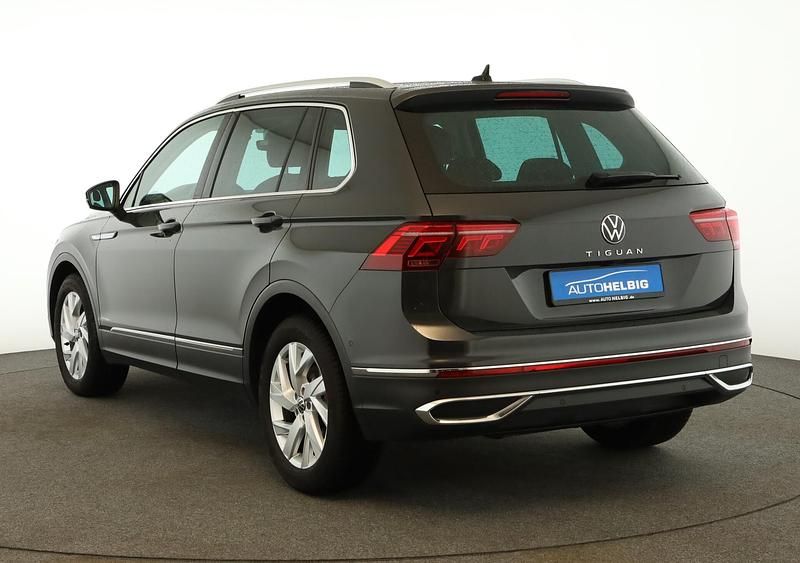 Gebraucht VW Tiguan Elegance 150 PS (110 kW) 2022 Uranograu SUV
