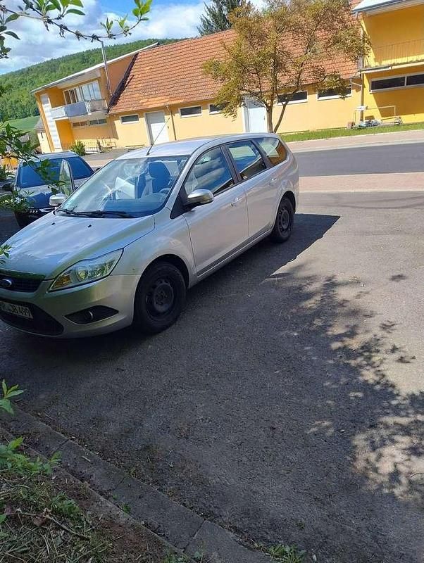 Silber Gebraucht 2008 Ford Focus Style Kombi | 1.350 € (Fairer Preis) - Bild 1/4