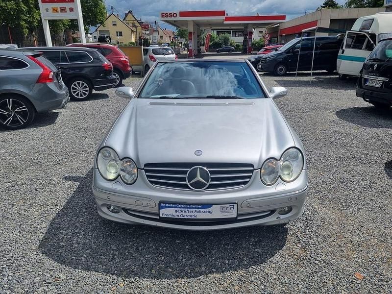 Gebraucht Mercedes CLK500 306 PS (225 kW) 2003 Silber Cabrio