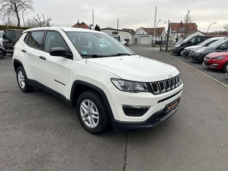Gebraucht Jeep Compass Sport 140 PS (102 kW) 2018 Weiß SUV