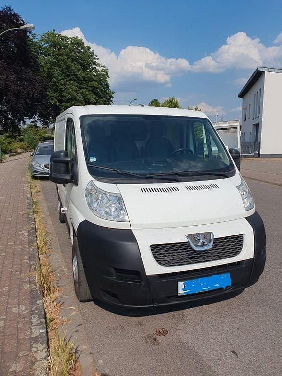 Gebraucht Peugeot Boxer 131 PS (96 kW) 2015 Weiß Van
