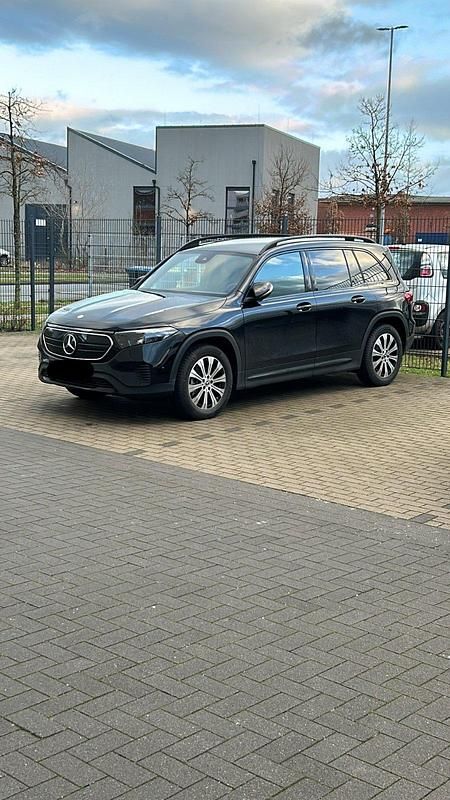 Schwarz Gebraucht 2023 Mercedes EQB250 SUV | 29.500 € (Superpreis) - Bild 1/4