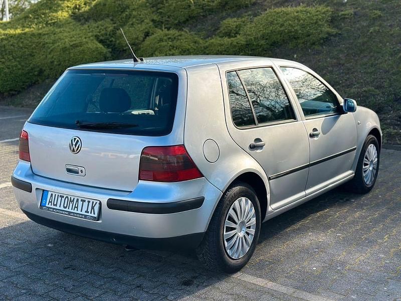 Gebraucht VW Golf IV 102 PS (75 kW) 2001 Silber Limousine