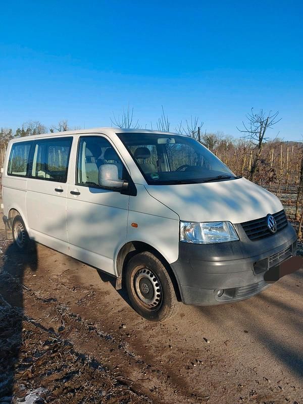 Weiß Gebraucht 2004 VW T5 Van | 9.000 € (Teuer) - Bild 1/4