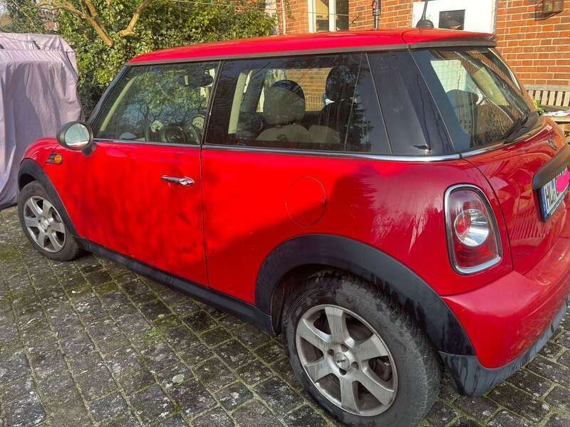 Rot Gebraucht 2011 Mini ONE Kleinwagen | 4.700 € (Fairer Preis) - Bild 1/4