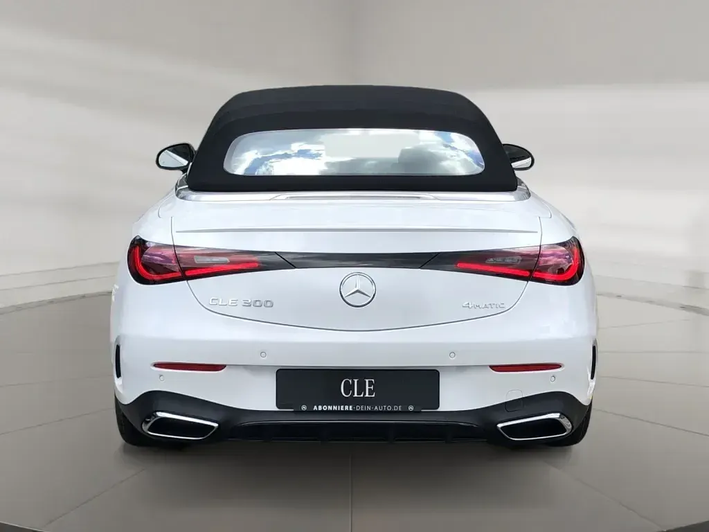 Gebraucht Mercedes CLE300 258 PS (189 kW) 2026 Weiss manufaktur opalithweiss bright Cabrio