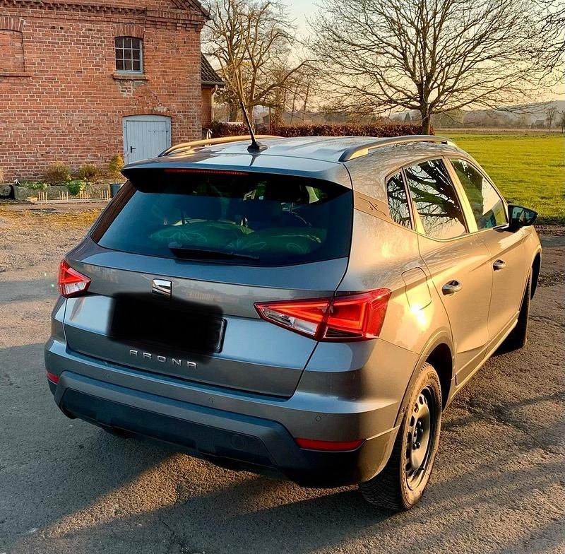 Gebraucht Seat Arona Style 70 PS (51 kW) 2018 Grau SUV