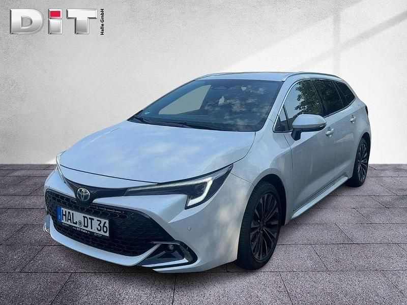 Platinum white pearl mc. Gebraucht 2025 Toyota Corolla Kombi | 29.490 € (Guter Preis) - Bild 1/4