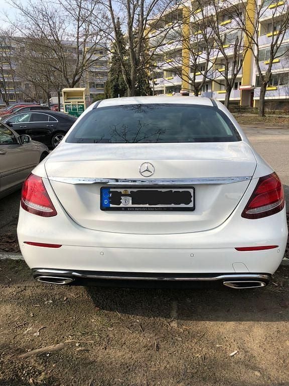 Gebraucht Mercedes E300 258 PS (189 kW) 2021 Weiß Limousine