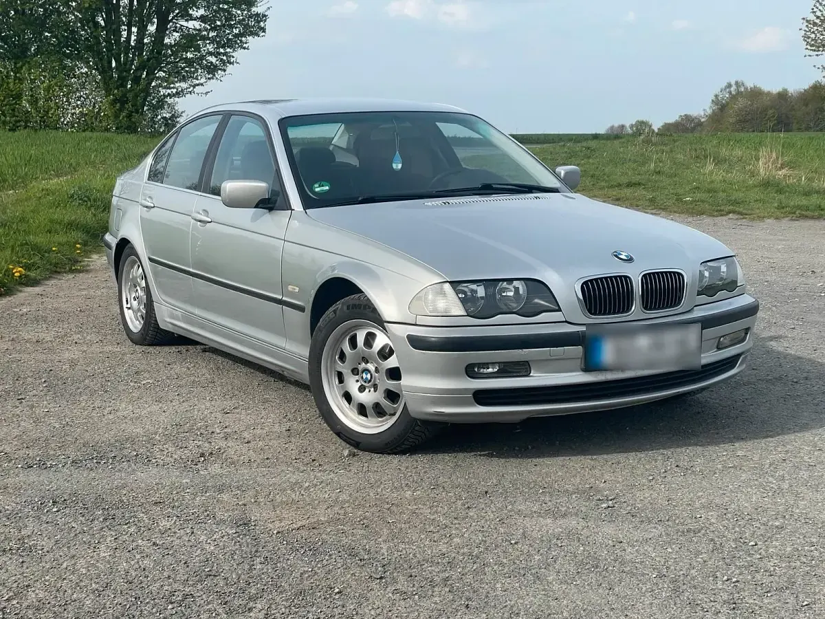 Gebraucht BMW 325 192 PS (141 kW) 2001 Silber Limousine
