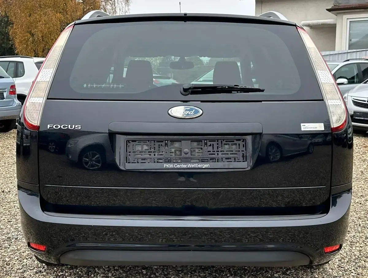 Usata Ford Focus Style 101 CV (74 kW) 2008 Nero Station wagon